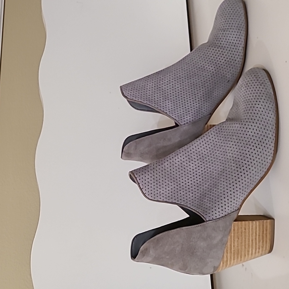 Grey Cut-Out Booties - Picture 2 of 4